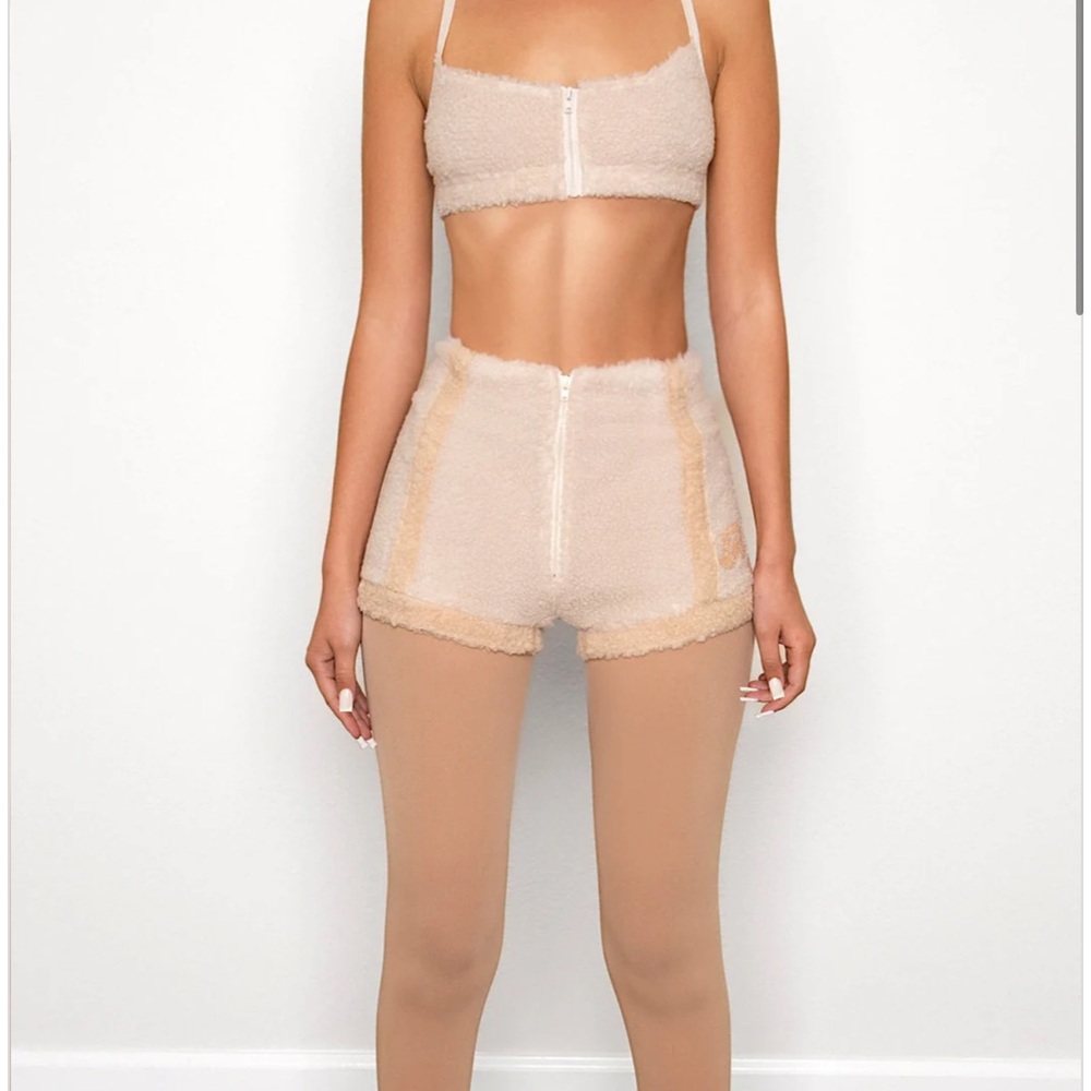 High-Waist Teddy Fleece Shorts in Light Beige